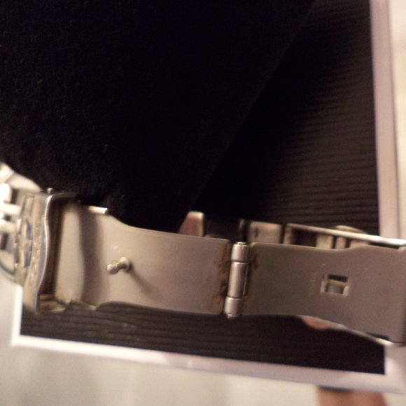 FOSSIL Blue Silver Chrome Watch w/ Blue Trim -Nice - Picture 5 of 9